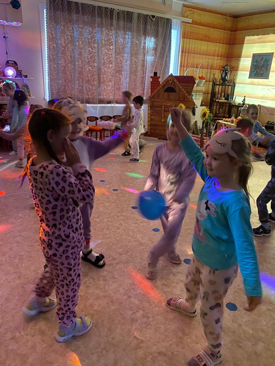 photo 5188246474557882849 y