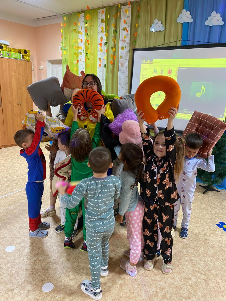 photo 5188246474557882852 y 1