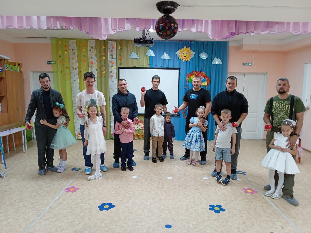 photo 5445319491497099340 y