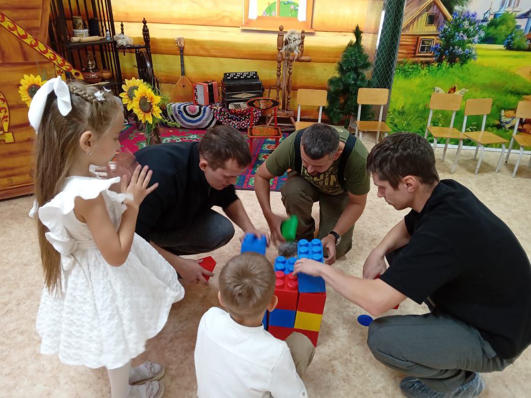 photo 5445319491497099344 y