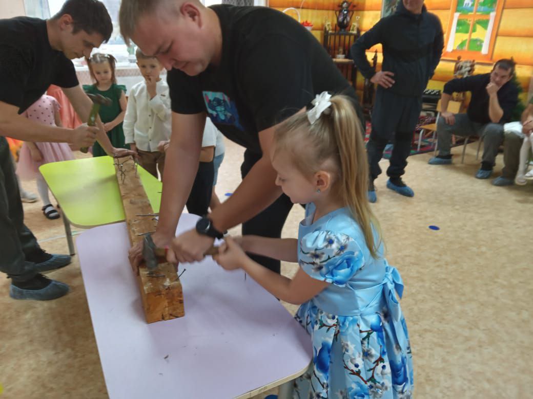 photo 5445319491497099346 y