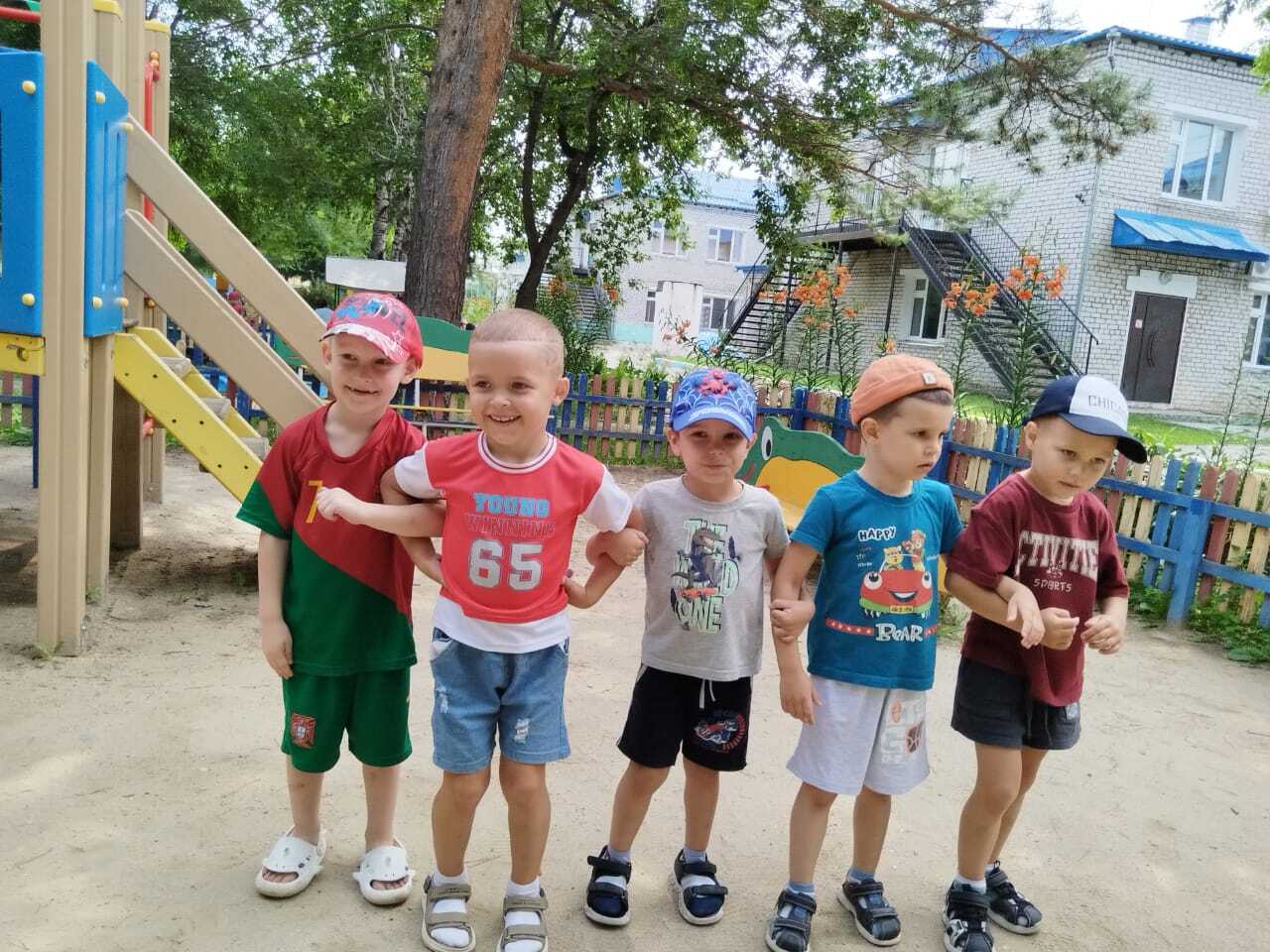 photo 5781646324473641272 y