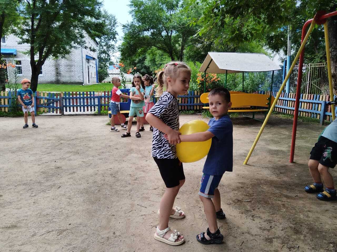 photo 5781838769073273133 y