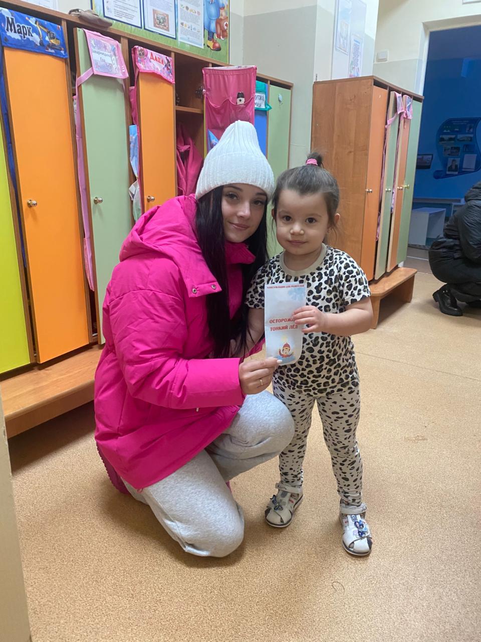 photo 5827081443471985459 y