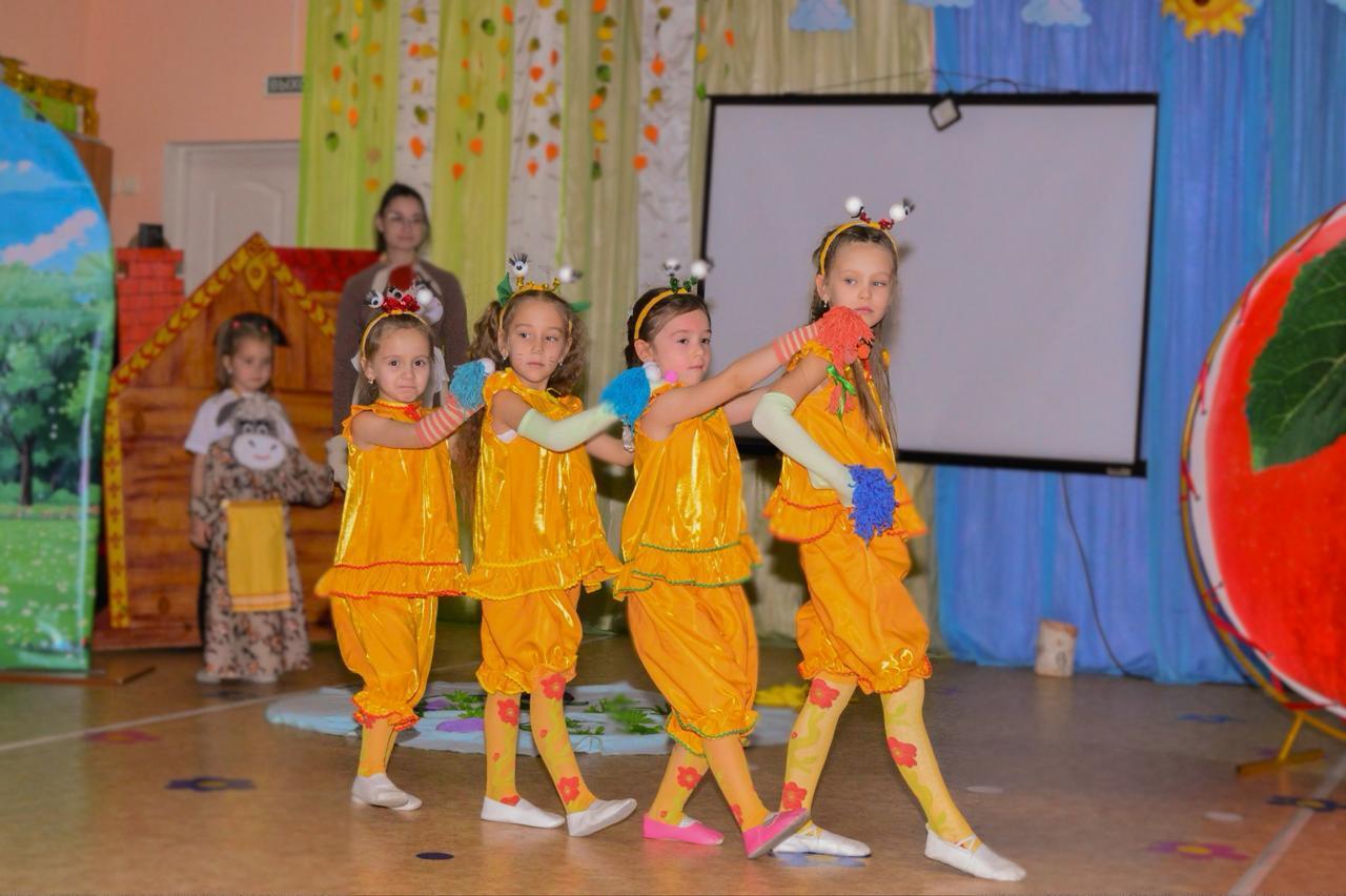 photo 5862653148596472964 y